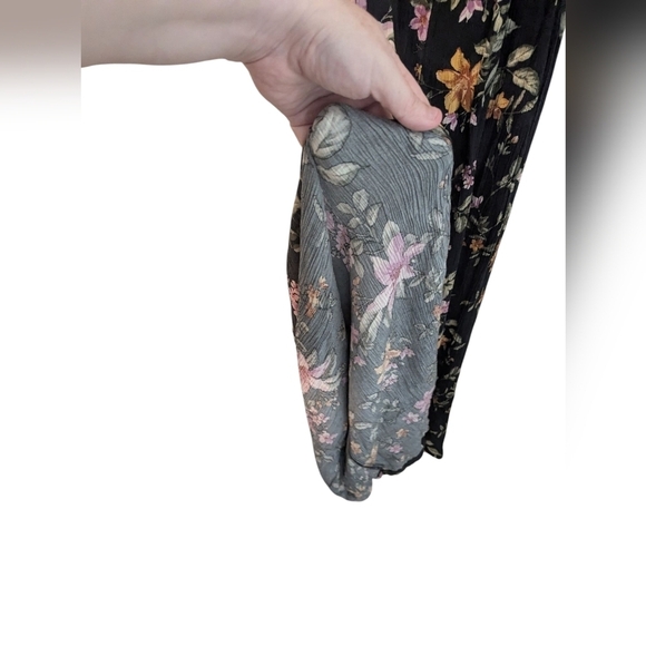 American Eagle, Wide Leg Floral Jumpsuit,Size  S - Picture 4 of 5